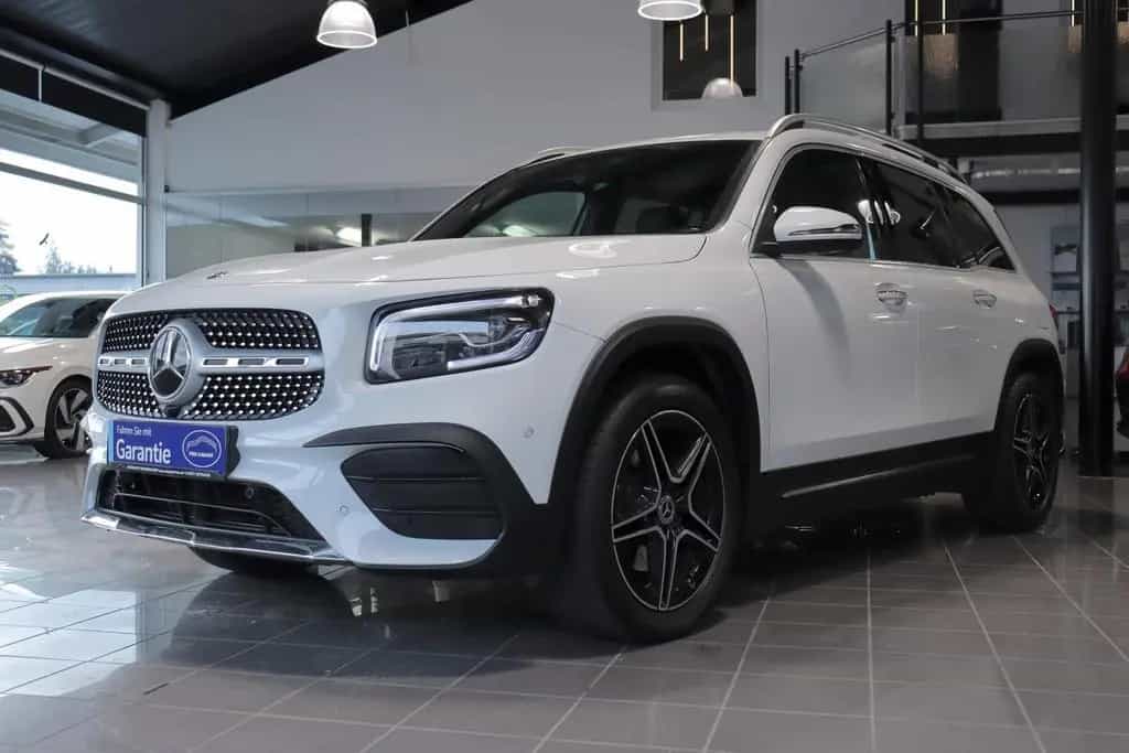Mercedes-Benz GLB-Class 200 AMG-LINE *MULTIBEAM*ACC*AHK*BURMESTER* 04/2020-photo-1