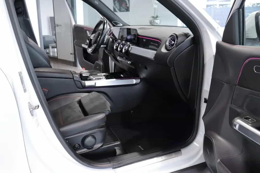 Mercedes-Benz GLB-Class 200 AMG-LINE *MULTIBEAM*ACC*AHK*BURMESTER* 04/2020-photo-12