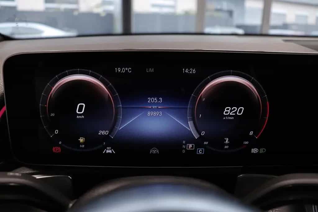 Mercedes-Benz GLB-Class 200 AMG-LINE *MULTIBEAM*ACC*AHK*BURMESTER* 04/2020-photo-17