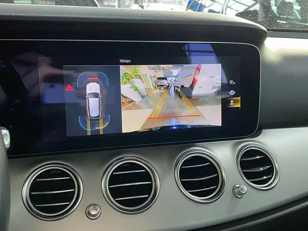 Mercedes-Benz E 300 *ACC*LED*Navi*R.Cam*SHZ*CarPlay 05/2021-photo-21