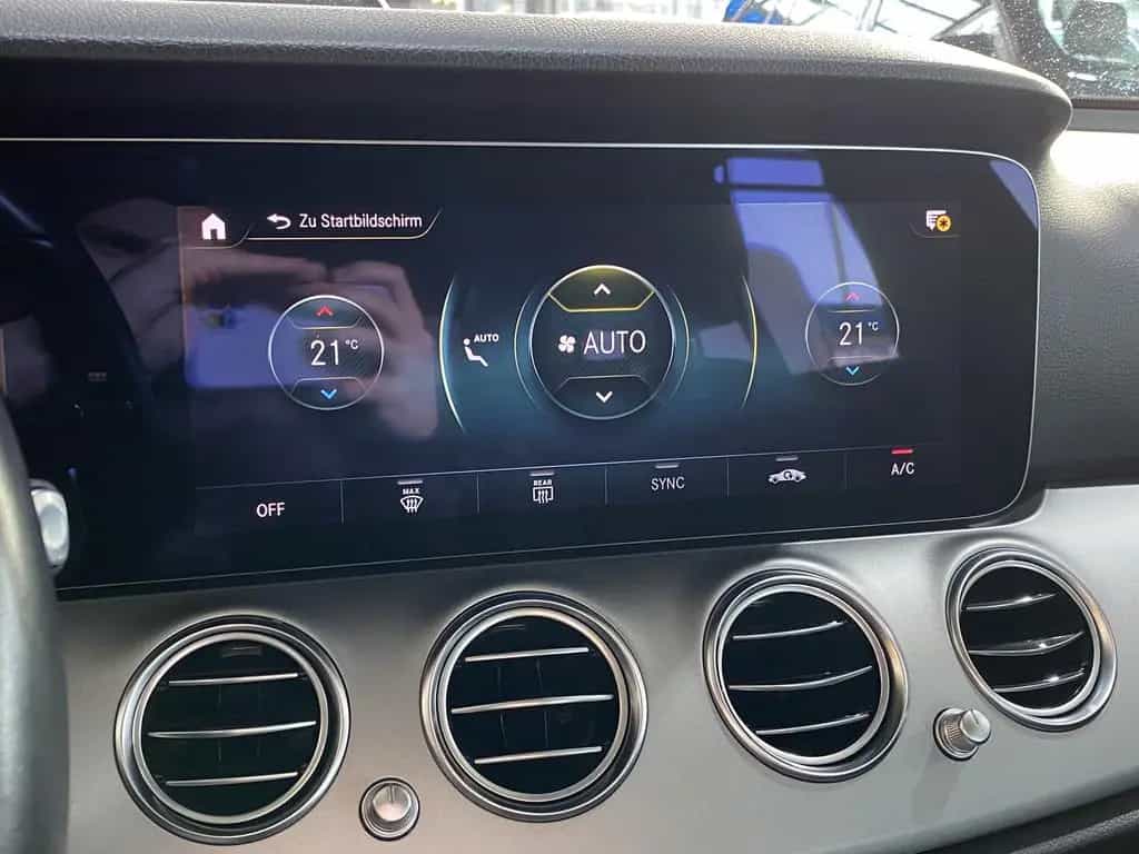 Mercedes-Benz E 300 *ACC*LED*Navi*R.Cam*SHZ*CarPlay 05/2021-photo-25