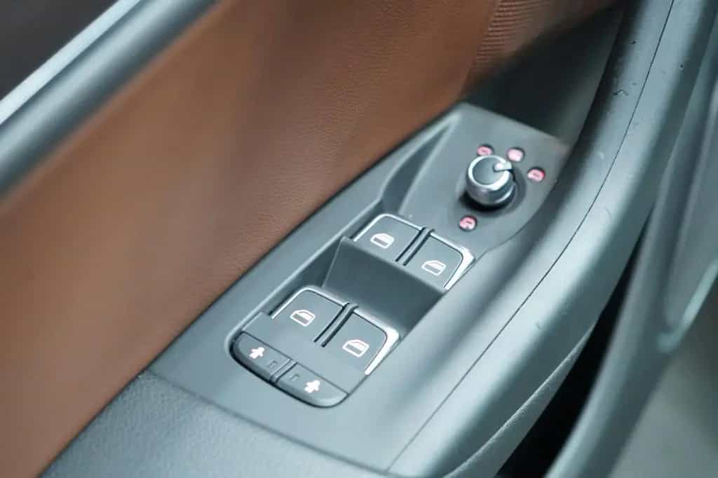Audi Q3 2.0 TFSI quattro S line*Pano*Keyless*Bose* 12/2012-photo-14