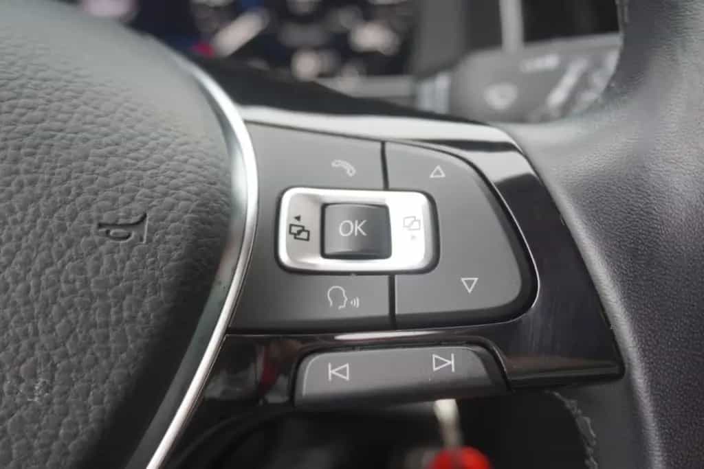 Volkswagen Golf VII Variant 1.5 TSI VC LED ACC AHK Dynaudio 10/2017-photo-14