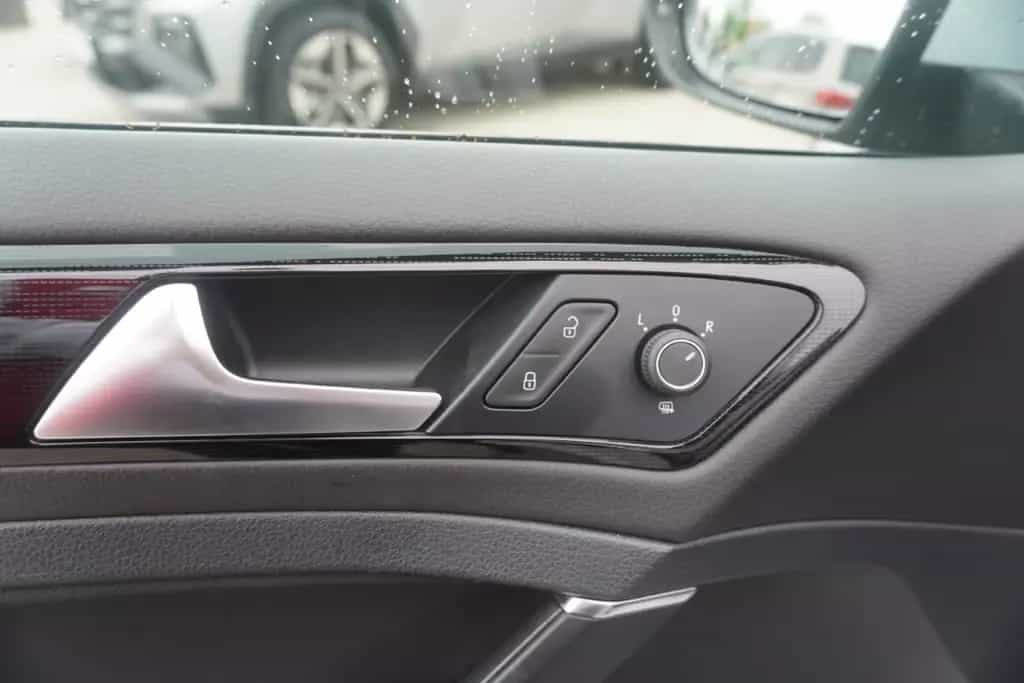 Volkswagen Golf VII Variant 1.5 TSI VC LED ACC AHK Dynaudio 10/2017-photo-19