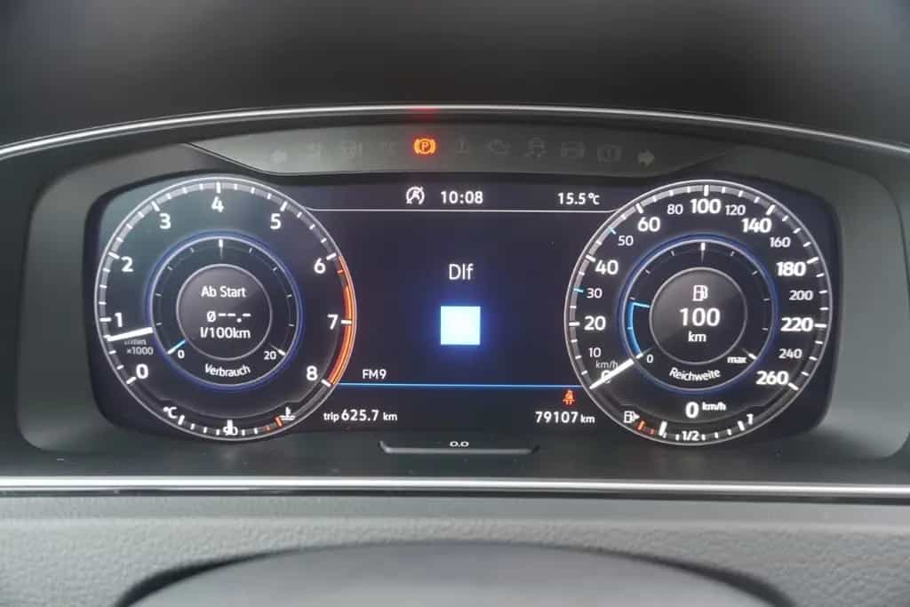 Volkswagen Golf VII Variant 1.5 TSI VC LED ACC AHK Dynaudio 10/2017-photo-22
