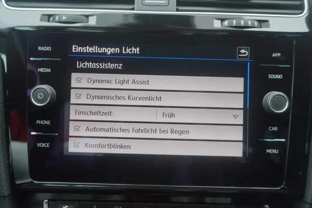 Volkswagen Golf VII Variant 1.5 TSI VC LED ACC AHK Dynaudio 10/2017-photo-27