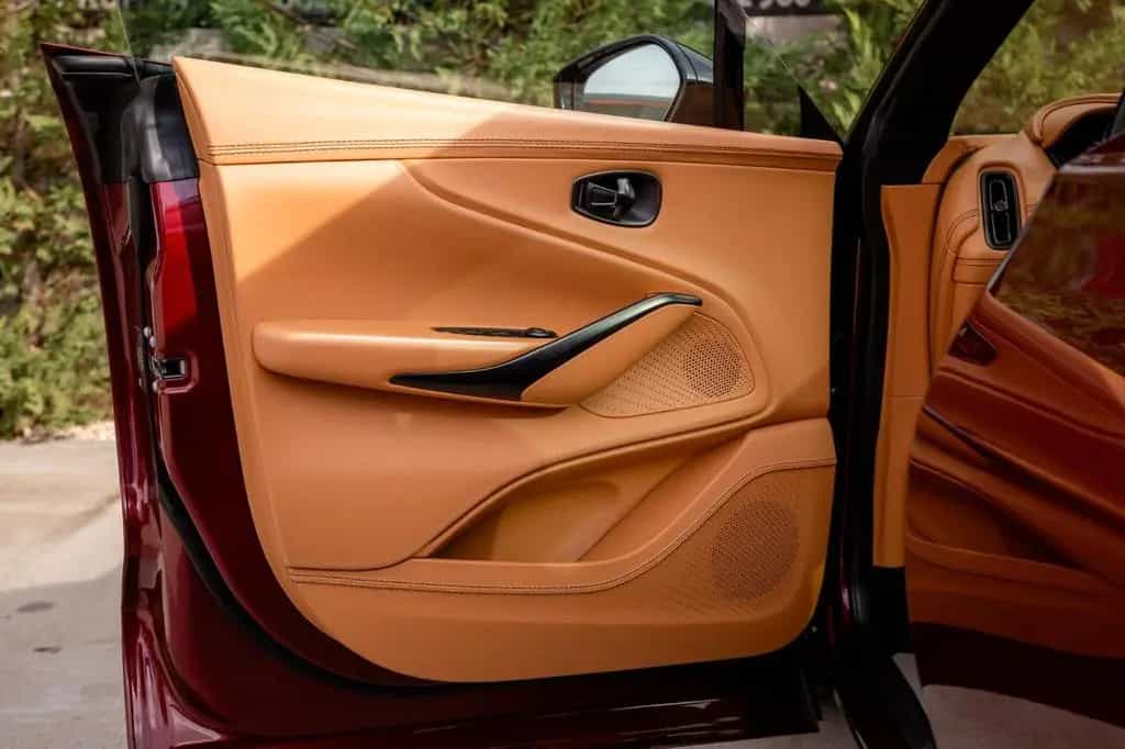Aston Martin DBX 4.0 V8 12/2021-photo-16
