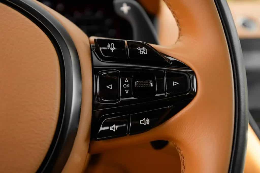 Aston Martin DBX 4.0 V8 12/2021-photo-21