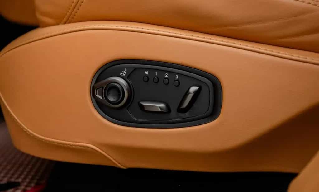 Aston Martin DBX 4.0 V8 12/2021-photo-29