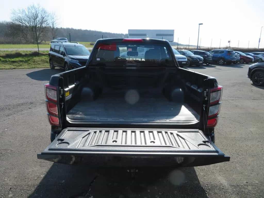 Isuzu D-Max DoKa Face-Lift,AHK geflanscht,Lader.-Wanne 10/2025-photo-6