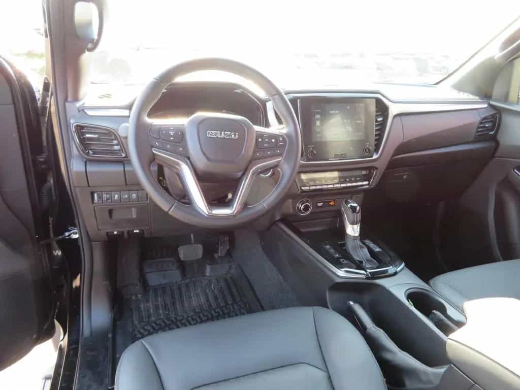 Isuzu D-Max DoKa Face-Lift,AHK geflanscht,Lader.-Wanne 10/2025-photo-9