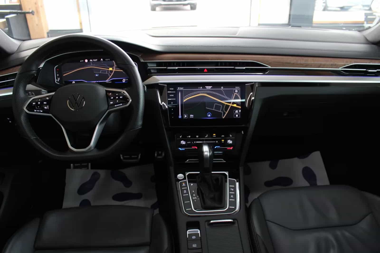 Volkswagen Arteon 02/2022-photo-9