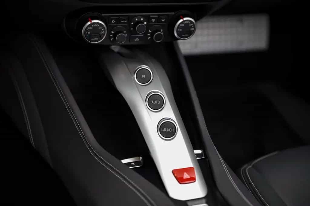 Ferrari California 3.9 V8 T 4-Sitzer - Handling Speciale 03/2017-photo-18