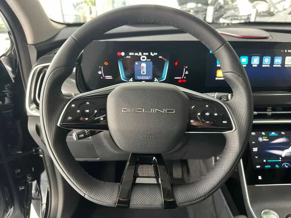 BAIC 1.5 T Automatik Pano 360° Keyless CarPlay null-photo-9