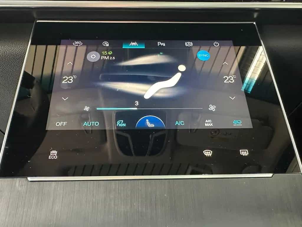 BAIC 1.5 T Automatik Pano 360° Keyless CarPlay null-photo-11