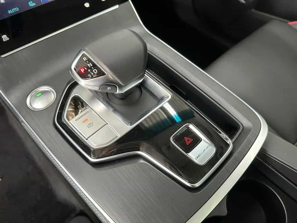 BAIC 1.5 T Automatik Pano 360° Keyless CarPlay null-photo-12