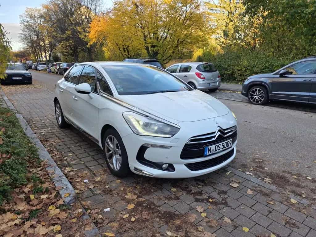 DS Automobiles DS5 THP 155 Chic Autom. 02/2013-photo-0