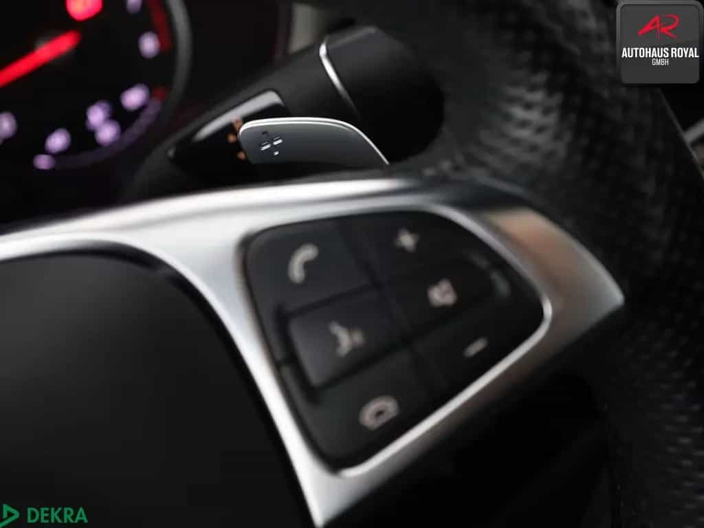Mercedes-Benz C 300 AMG AIRMATIC HUD,360GRAD,COMAND,DISTRO,AHK 07/2017-photo-17