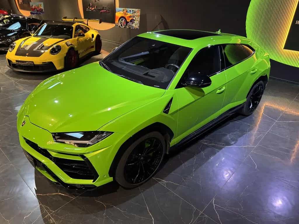 Lamborghini Urus Garantie 06/26*Reifen neu*23Zoll*B&O*Pano 06/2022-photo-4
