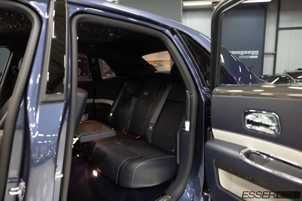 Rolls-Royce Ghost Black Badge | Bespoke | Theatre config. 09/2018-photo-11