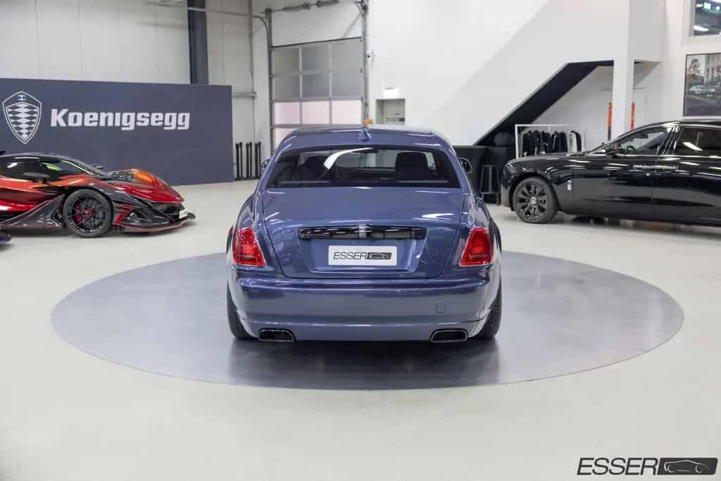 Rolls-Royce Ghost Black Badge | Bespoke | Theatre config. 09/2018-photo-17