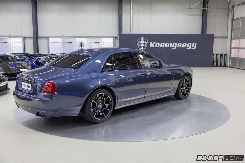 Rolls-Royce Ghost Black Badge | Bespoke | Theatre config. 09/2018-photo-19
