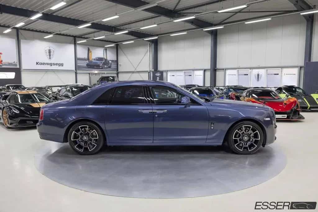 Rolls-Royce Ghost Black Badge | Bespoke | Theatre config. 09/2018-photo-21