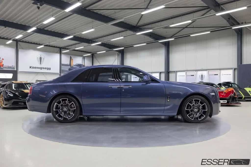 Rolls-Royce Ghost Black Badge | Bespoke | Theatre config. 09/2018-photo-22