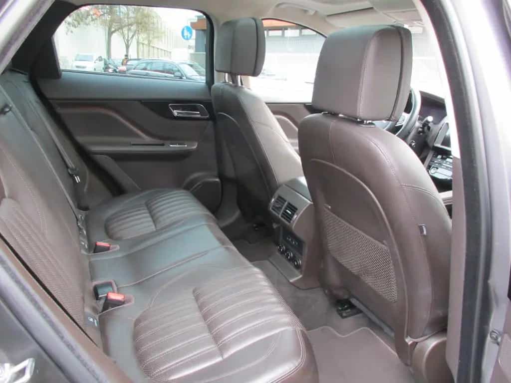 Jaguar F-Pace Portfolio AWD LED Panorama Leder Navi 02/2021-photo-9