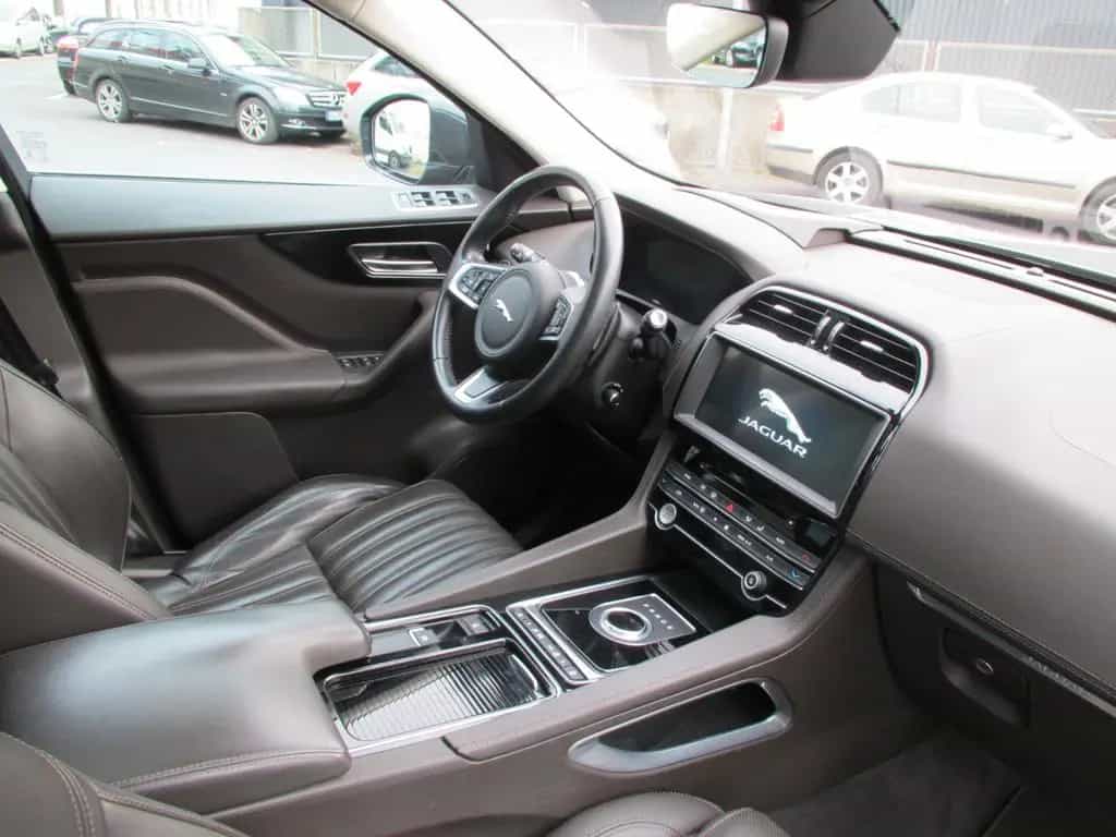 Jaguar F-Pace Portfolio AWD LED Panorama Leder Navi 02/2021-photo-17