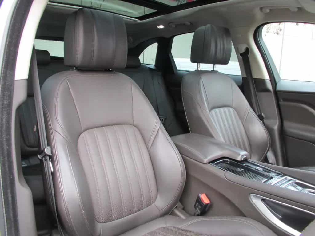 Jaguar F-Pace Portfolio AWD LED Panorama Leder Navi 02/2021-photo-18
