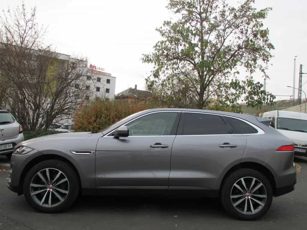 Jaguar F-Pace Portfolio AWD LED Panorama Leder Navi 02/2021-photo-4
