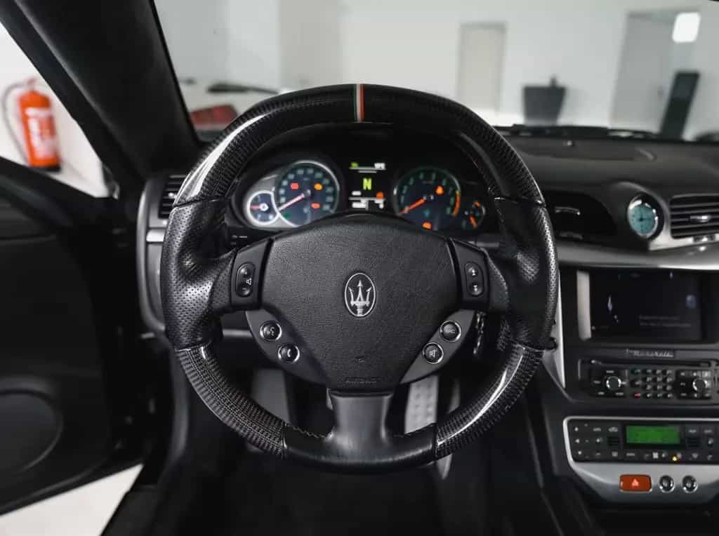 Maserati Granturismo S *F1*Carbon*Sportabgas*Alcantara* 08/2011-photo-11