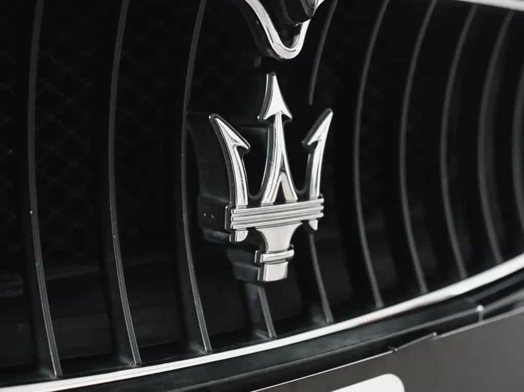 Maserati Granturismo S *F1*Carbon*Sportabgas*Alcantara* 08/2011-photo-16