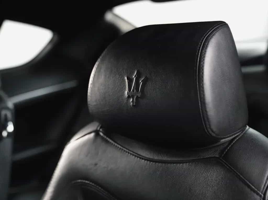 Maserati Granturismo S *F1*Carbon*Sportabgas*Alcantara* 08/2011-photo-24