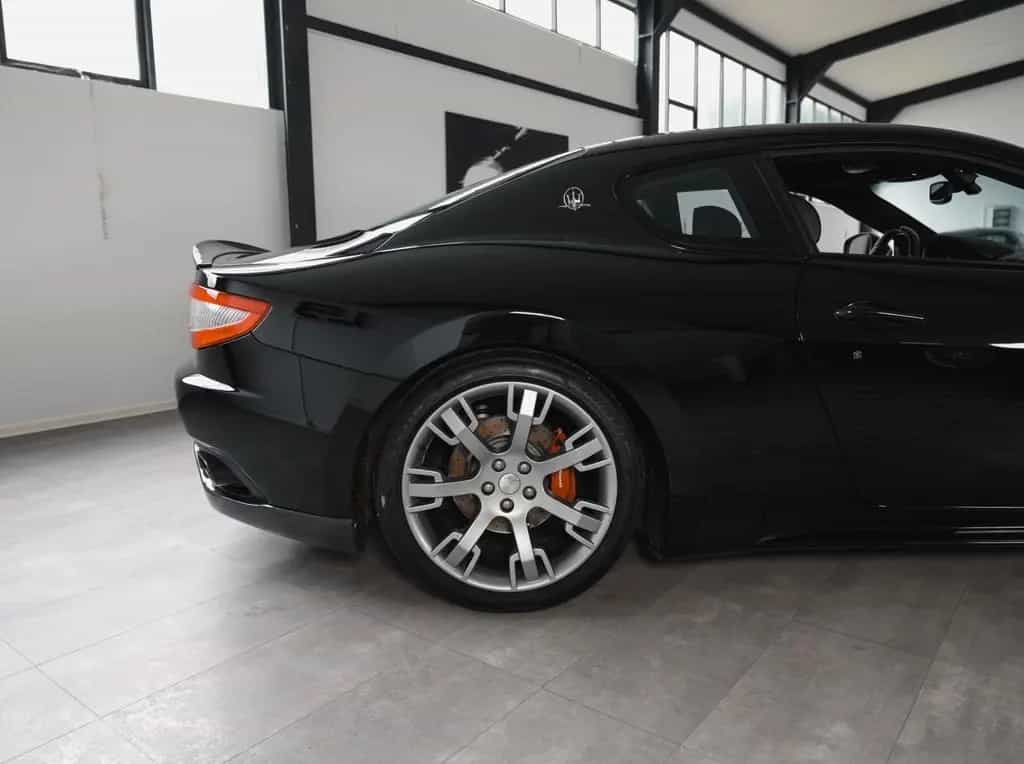 Maserati Granturismo S *F1*Carbon*Sportabgas*Alcantara* 08/2011-photo-4