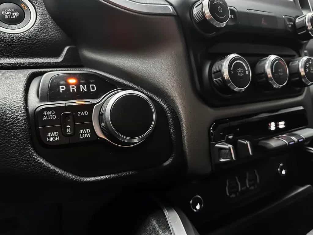 Dodge RAM BIG HORN 6.4 Box 4x4 5.7L 12/2020-photo-24
