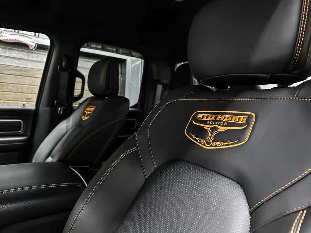 Dodge RAM BIG HORN 6.4 Box 4x4 5.7L 12/2020-photo-25