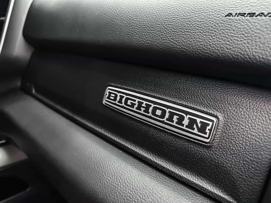 Dodge RAM BIG HORN 6.4 Box 4x4 5.7L 12/2020-photo-31