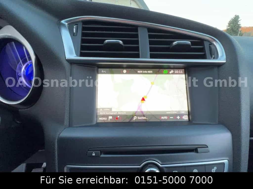 Citroën DS4 131PS Kamera SHZ Tempomat Navi KeyLess 11/2017-photo-12