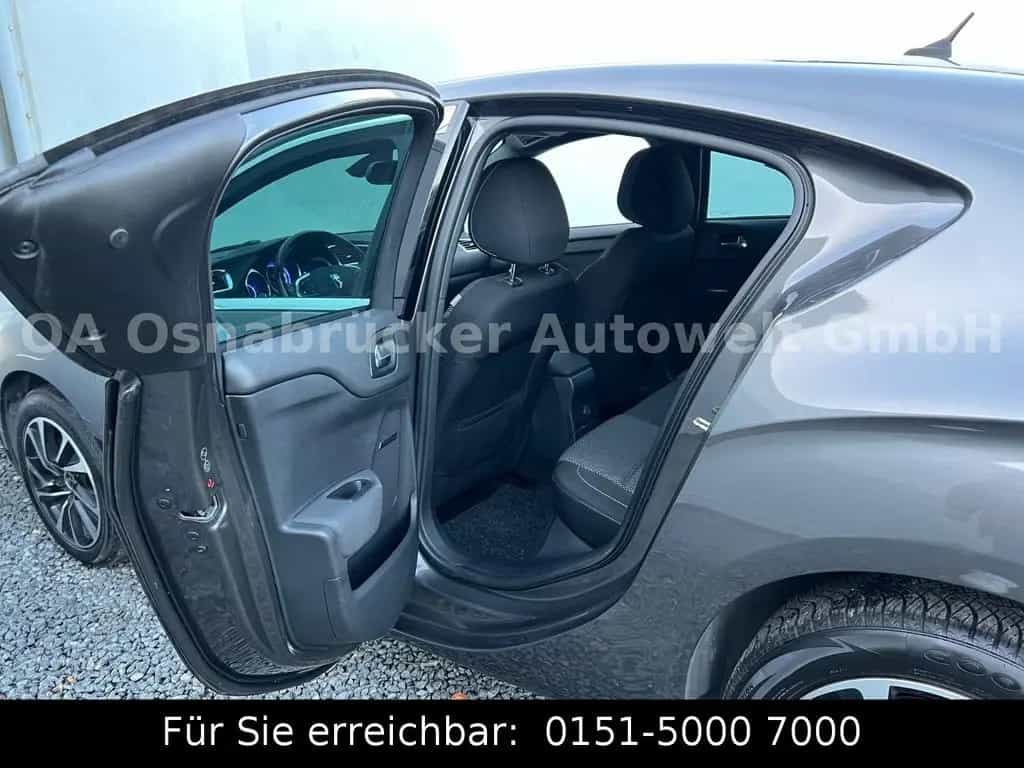 Citroën DS4 131PS Kamera SHZ Tempomat Navi KeyLess 11/2017-photo-15