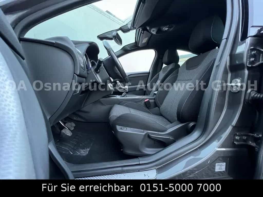 Citroën DS4 131PS Kamera SHZ Tempomat Navi KeyLess 11/2017-photo-16