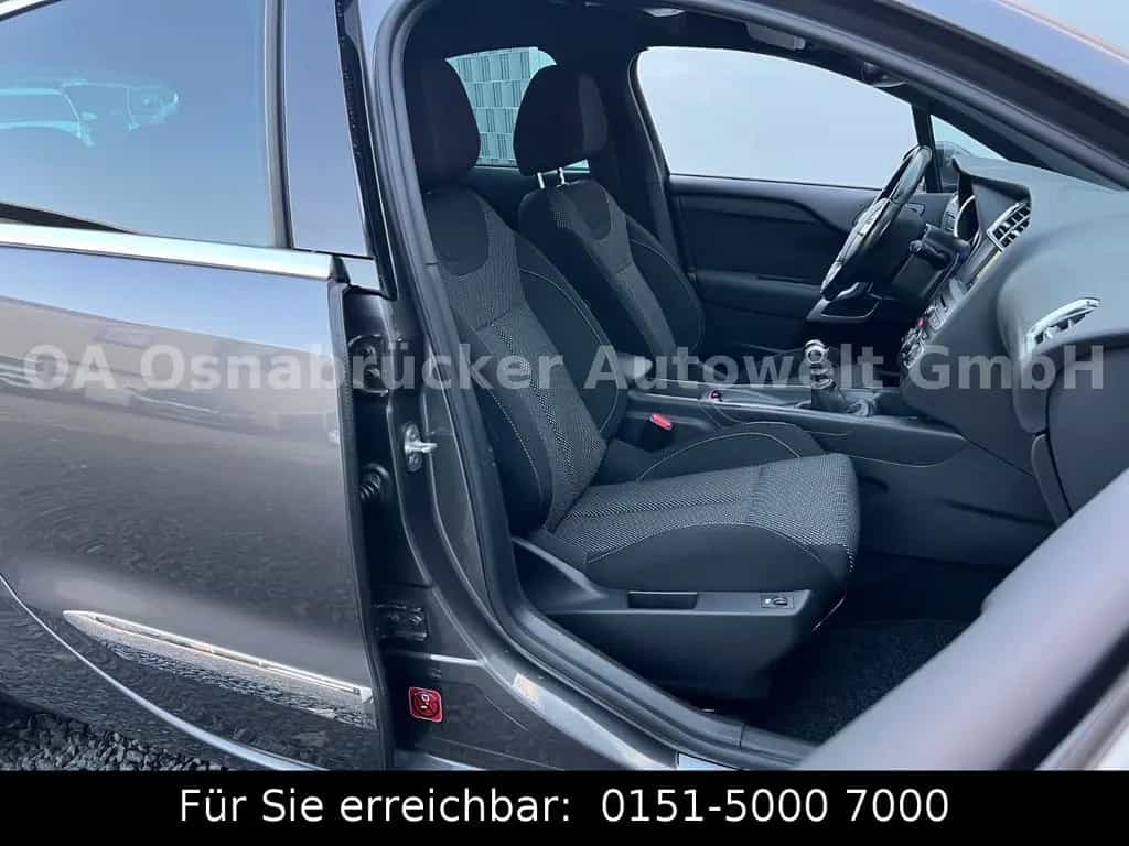 Citroën DS4 131PS Kamera SHZ Tempomat Navi KeyLess 11/2017-photo-17