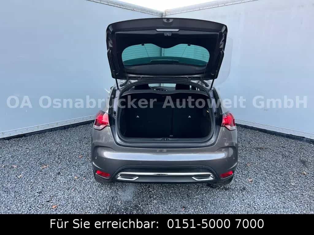 Citroën DS4 131PS Kamera SHZ Tempomat Navi KeyLess 11/2017-photo-4