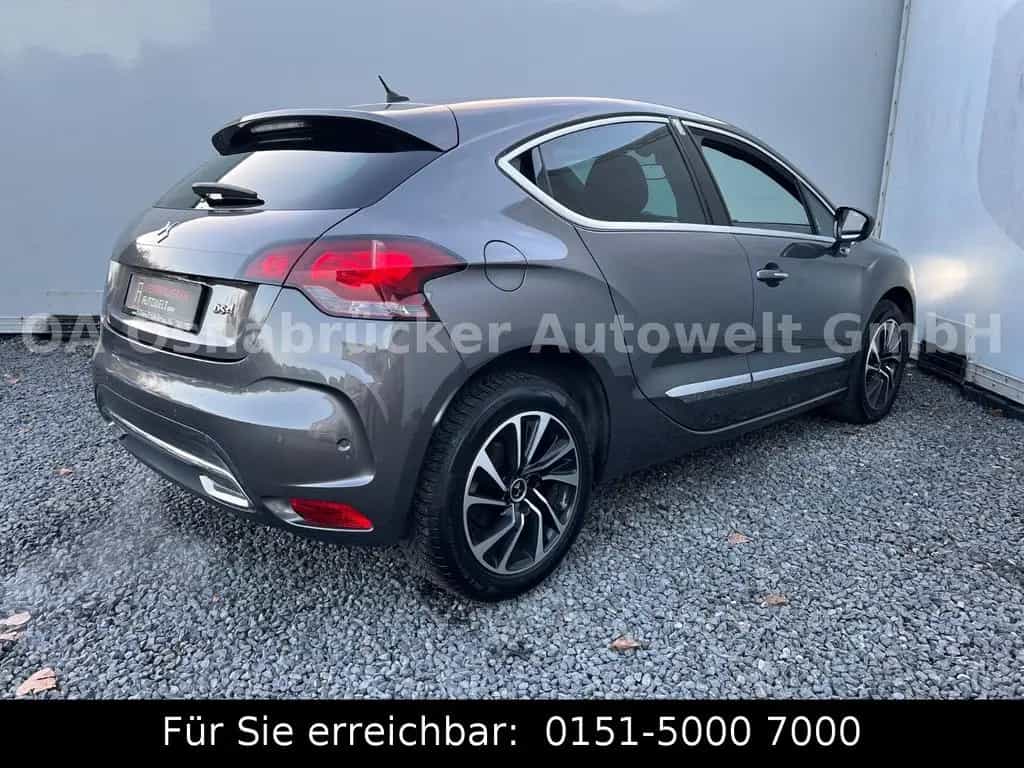 Citroën DS4 131PS Kamera SHZ Tempomat Navi KeyLess 11/2017-photo-5