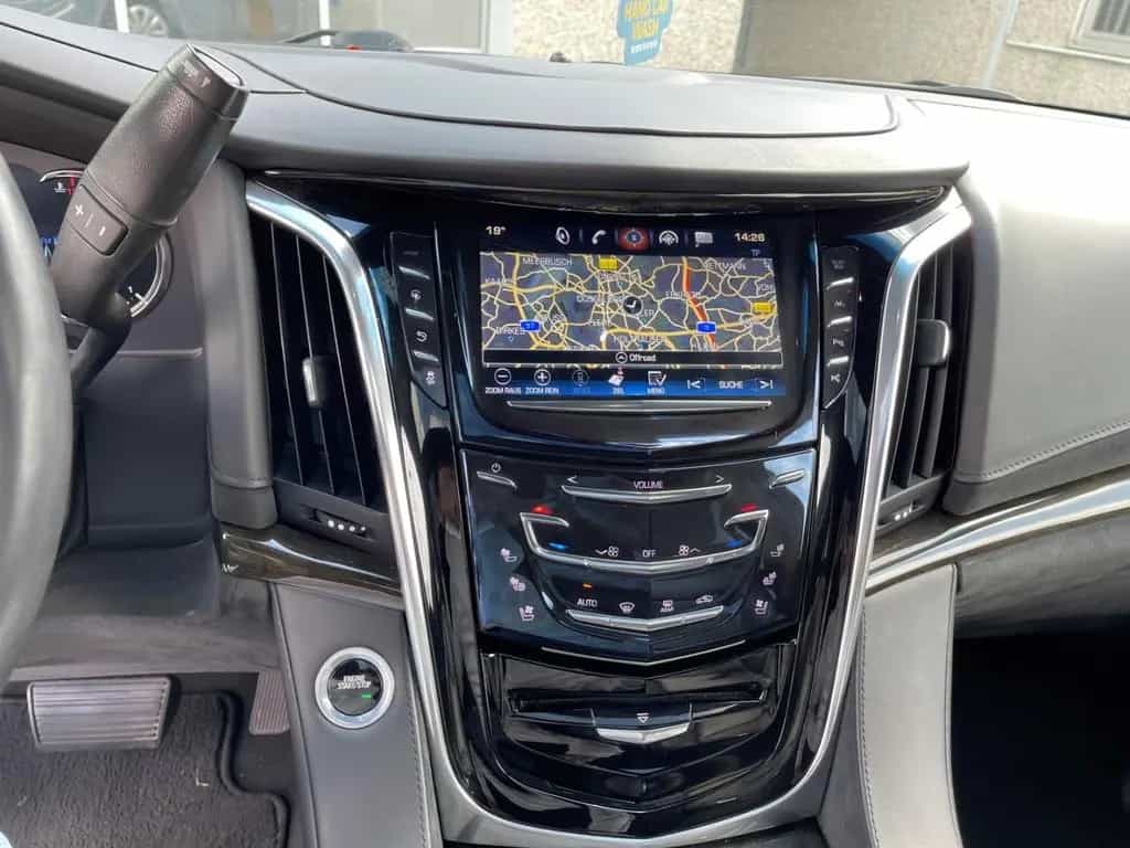 Cadillac Escalade 6.2 V8 Platinum Europamodel DVD-Multime 12/2017-photo-18
