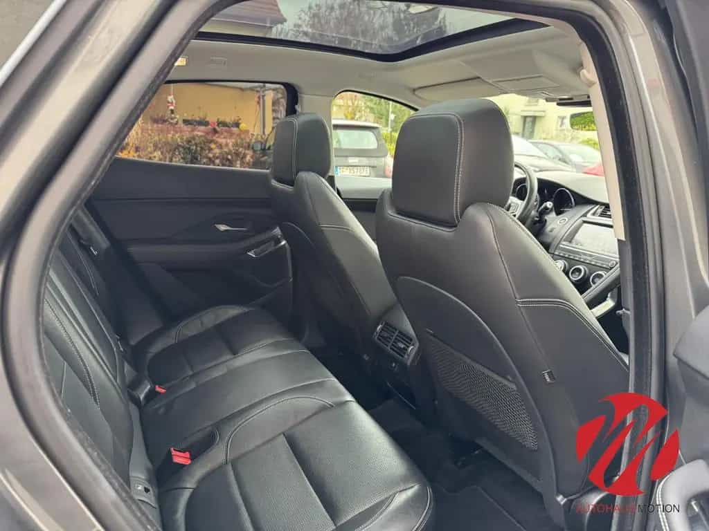 Jaguar E-Pace R-Dynamic S AWD Pano navi Kamera LED 08/2019-photo-12
