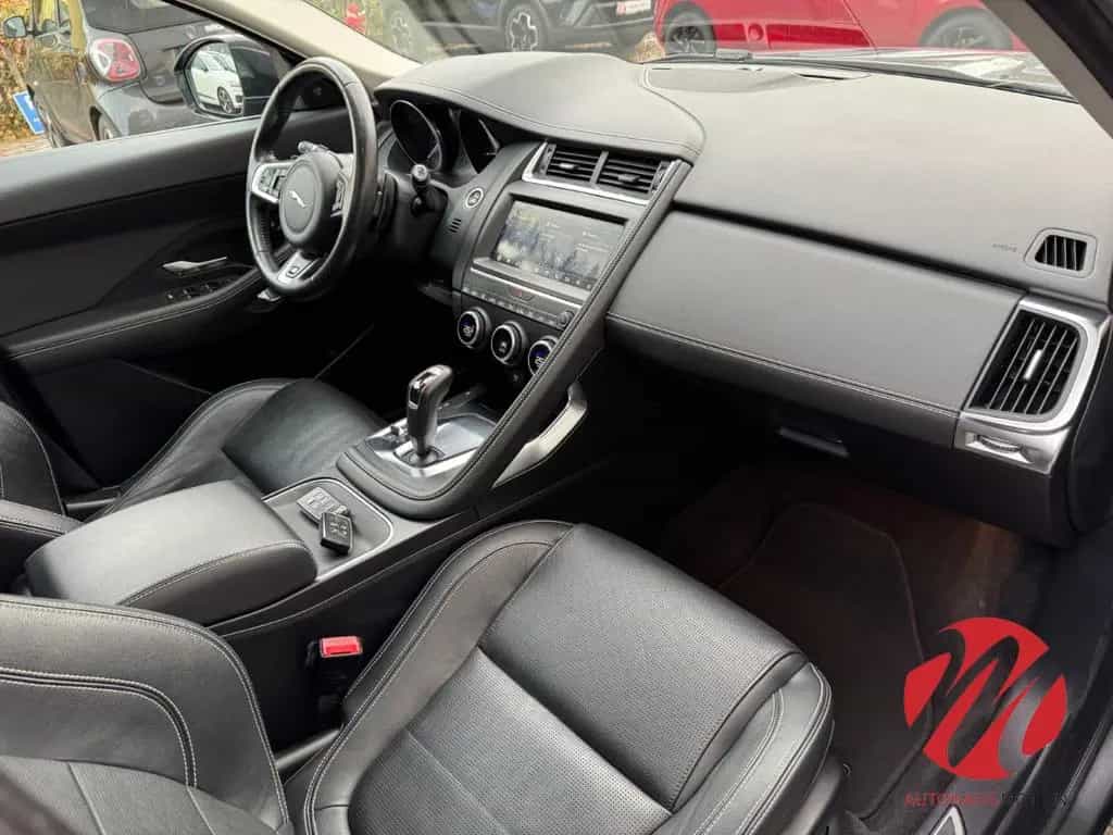 Jaguar E-Pace R-Dynamic S AWD Pano navi Kamera LED 08/2019-photo-13