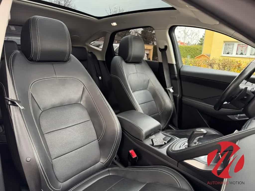 Jaguar E-Pace R-Dynamic S AWD Pano navi Kamera LED 08/2019-photo-15
