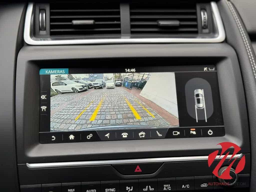 Jaguar E-Pace R-Dynamic S AWD Pano navi Kamera LED 08/2019-photo-19